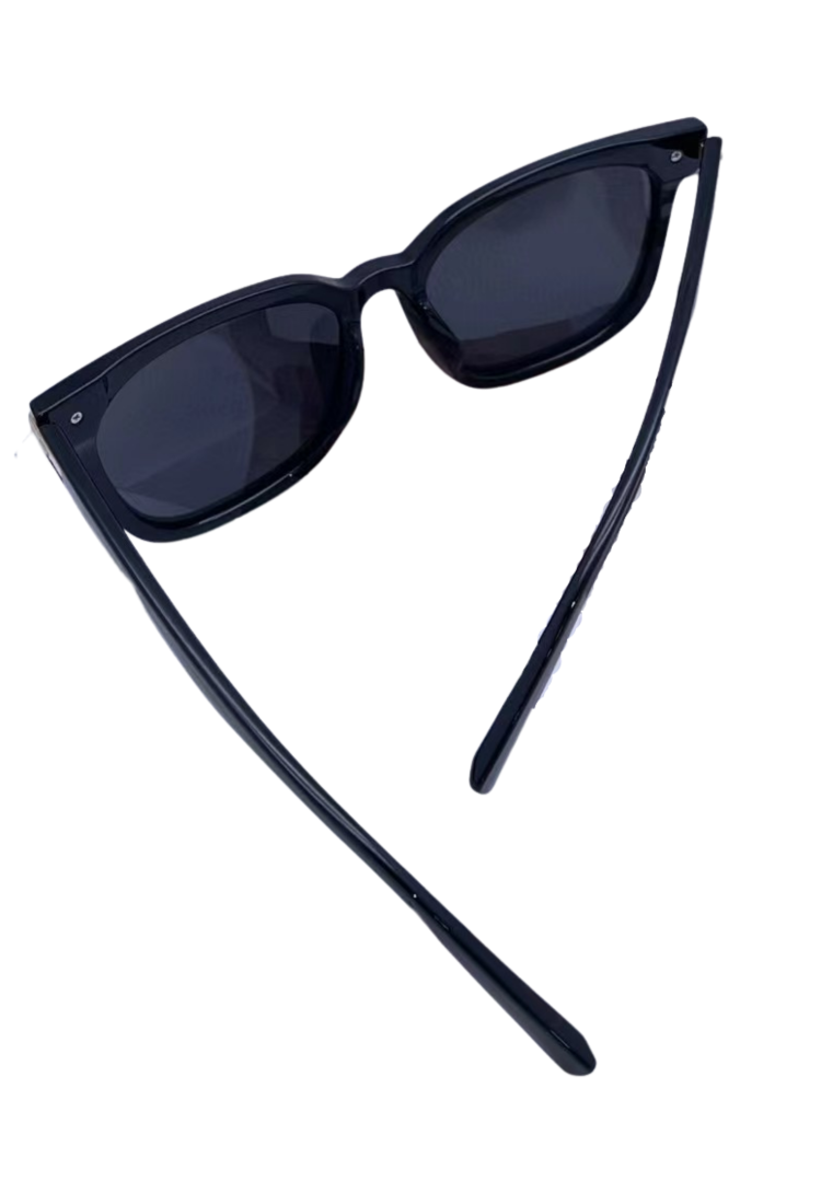 Sunglasses with Black Bone Frame Titos Shop