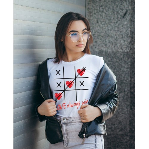 Γυναικεία Κοντομάνικη Μπούζα Valentine's day Love Always Wins S5439W