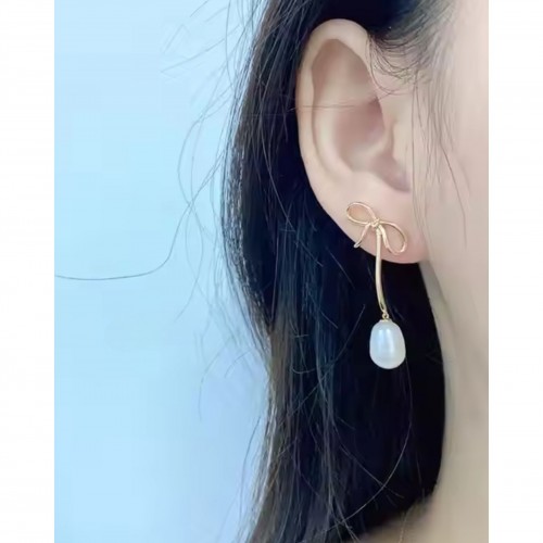 Asymmetrical Stud Earrings With Pearl WER334