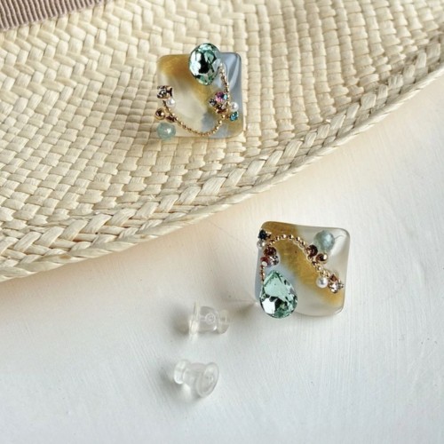 Handmade Resin Cube Earrings WER339