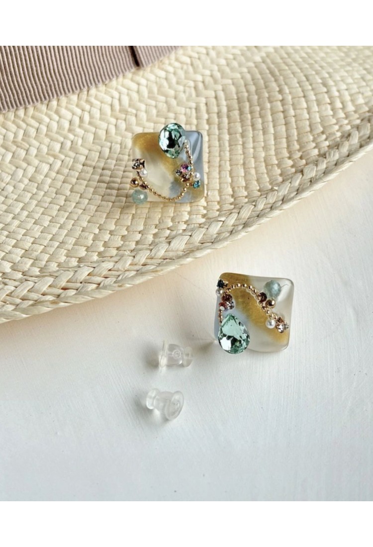 Handmade Resin Cube Earrings WER339