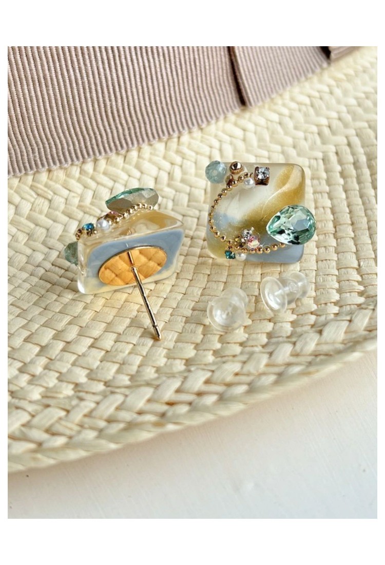 Handmade Resin Cube Earrings WER339