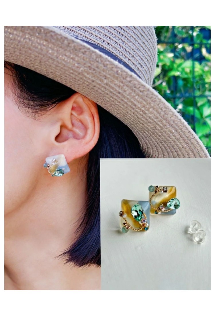 Handmade Resin Cube Earrings WER339