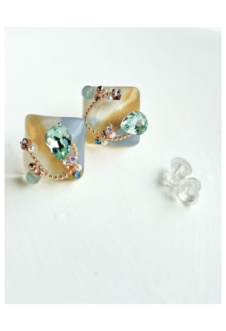 Handmade Resin Cube Earrings WER339 Handmade Resin Cube Earrings WER339