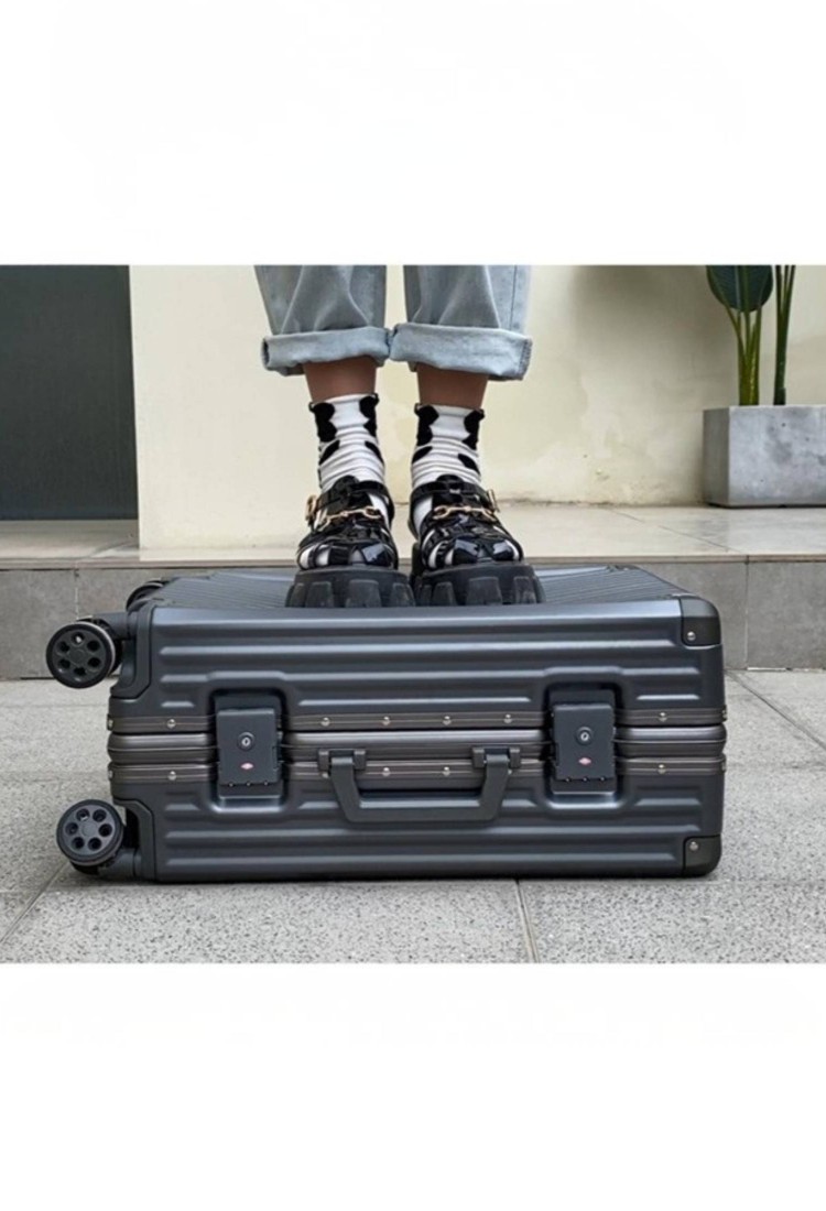 Aluminum Hard Case Large 26 Inches 72*45*28cm VMK541
