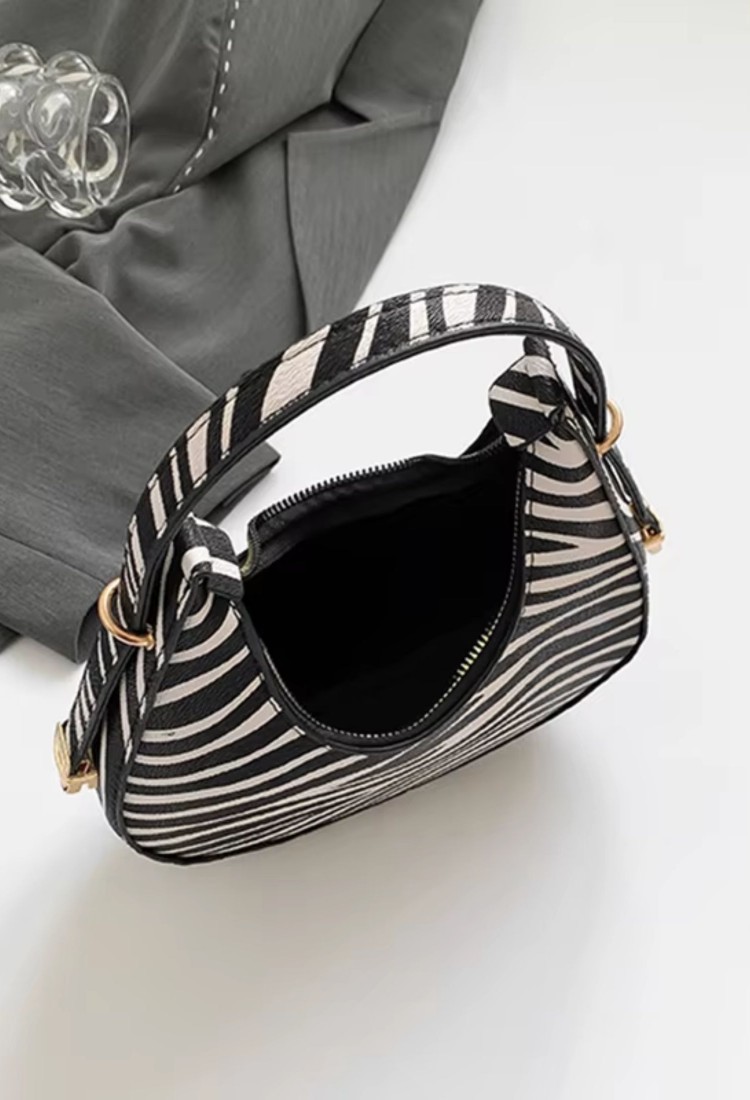 Women's Animal Print Shoulder Bag 525610