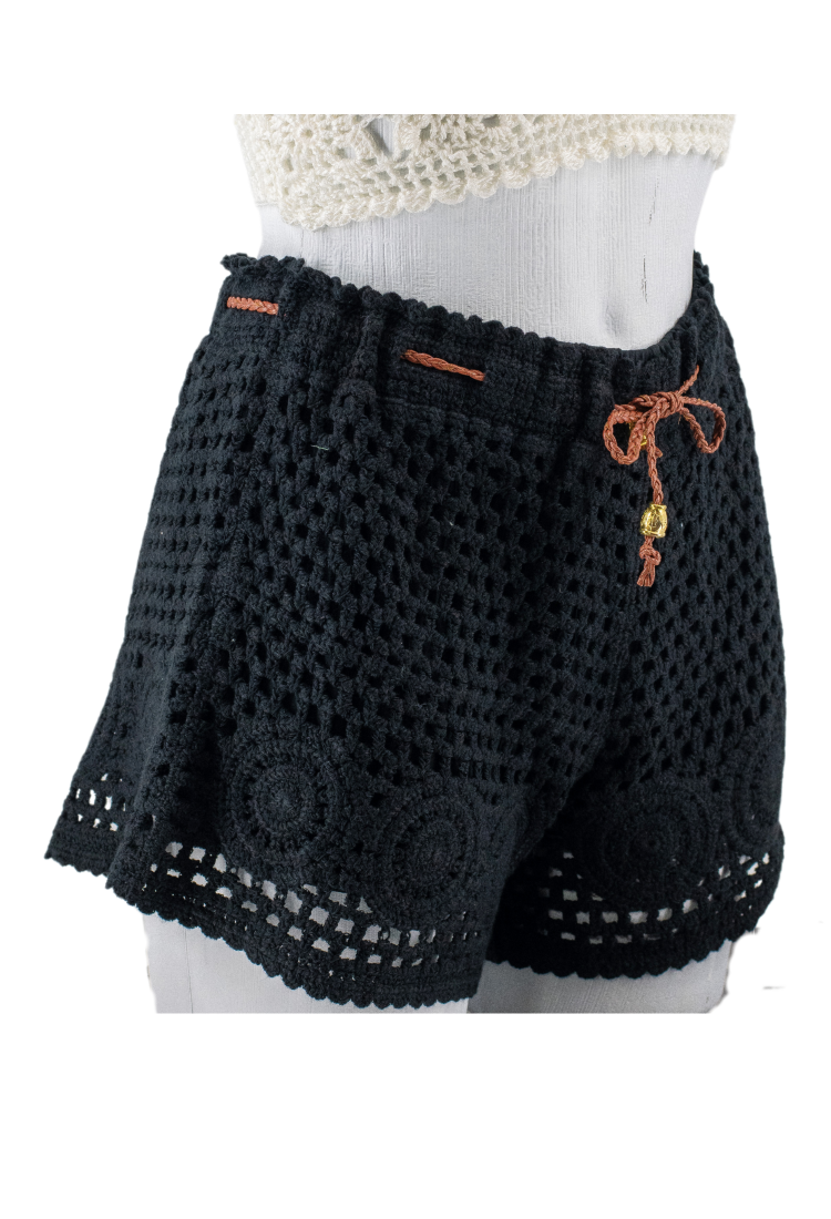 Women's Knitted Shorts With Belt 524073