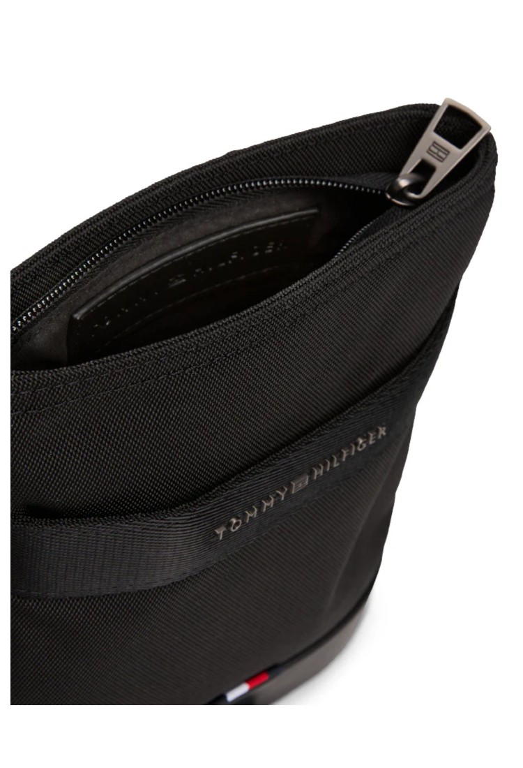 Τσαντάκι Ώμου Tommy Hilfiger Μαύρο 527018