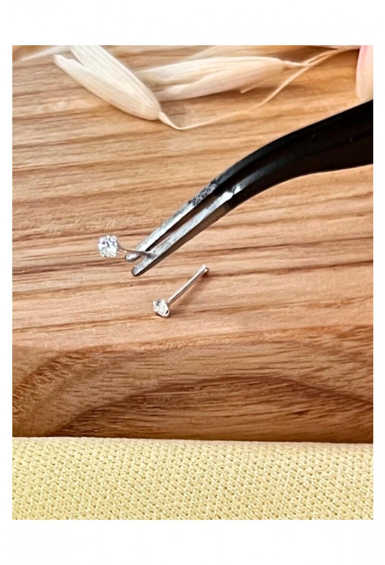 Women's Nose Piercing With Shiny Stone 527346