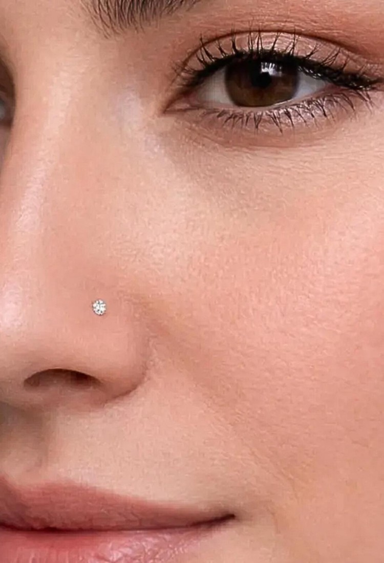 Women's Nose Piercing With Shiny Stone 527346