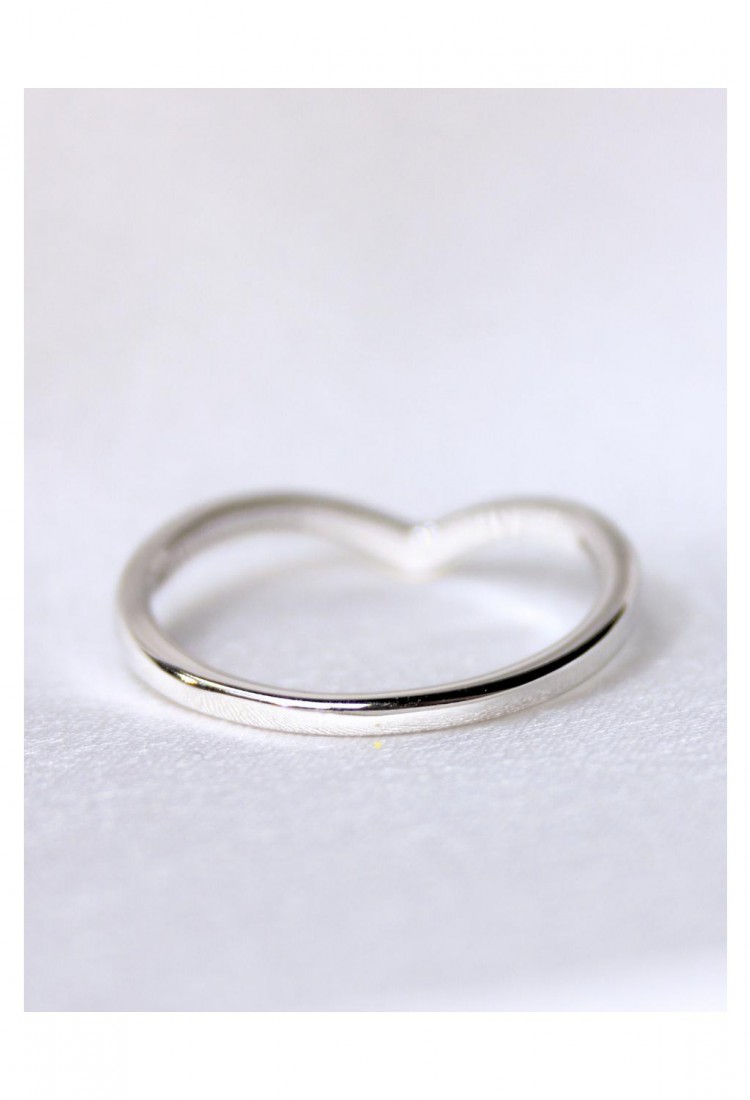Women's Silver V Shape Ring With Shiny Stones 527365
