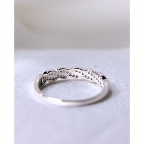 Women's Silver Braided Ring With Shiny Stones 527367