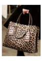 Women's Leopard Print Handbag 527607 Women's leopard print handbag with decorative chain 527607
