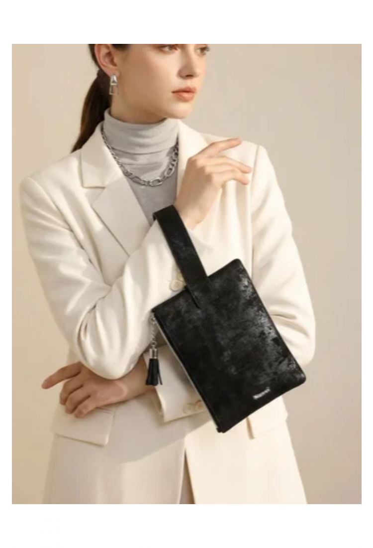 Women's wristlet pouch bag with wrist strap 527637