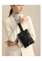 Women's wristlet pouch bag with wrist strap 527637