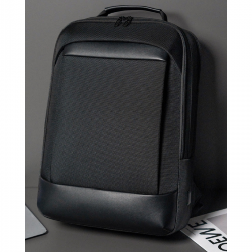 Anti-Theft Laptop Backpack with USB Port 527643