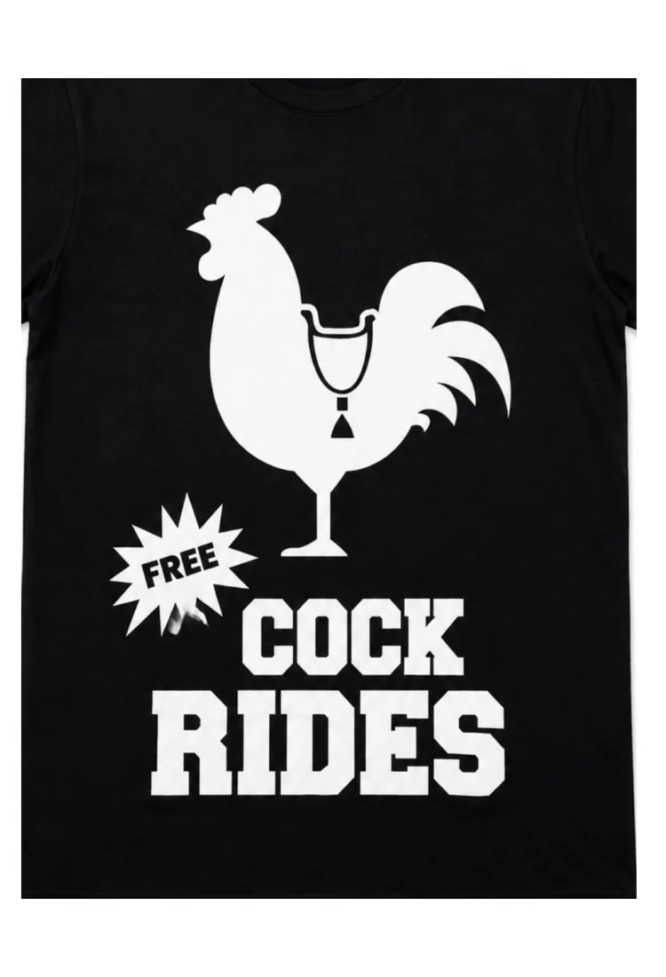 Ανδρική μαύρη κοντομάνικη μπλούζα Free Cock Rides με λευκή στάμπα κόκορα από 100% βαμβάκι