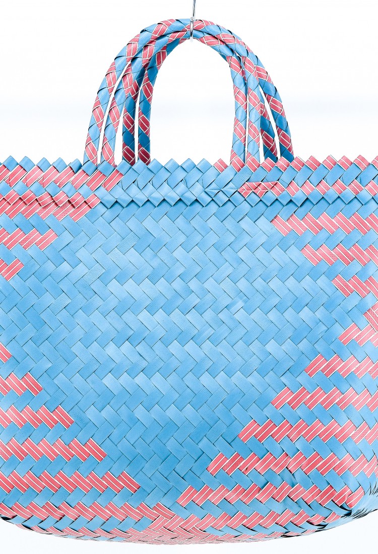 Synthetic straw beach bag