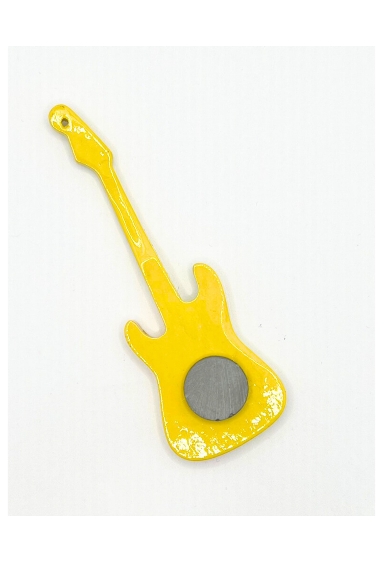 Bob Marley BOB995 Guitar Keychain / Magnet