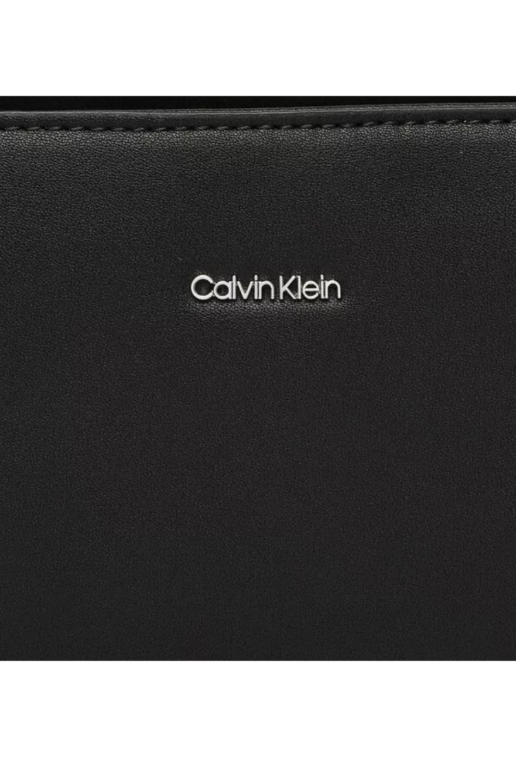 Γυναικεία Τσάντα Calvin Klein GTC601