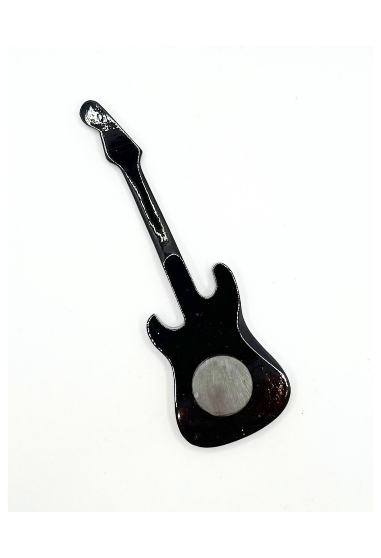 Guitar Key Chain / Magnet Queen QKR984